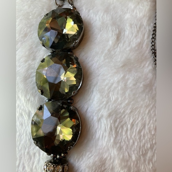 Metal Tassel Necklace‎ with 3 Large Faceted Stones - Picture 5 of 10